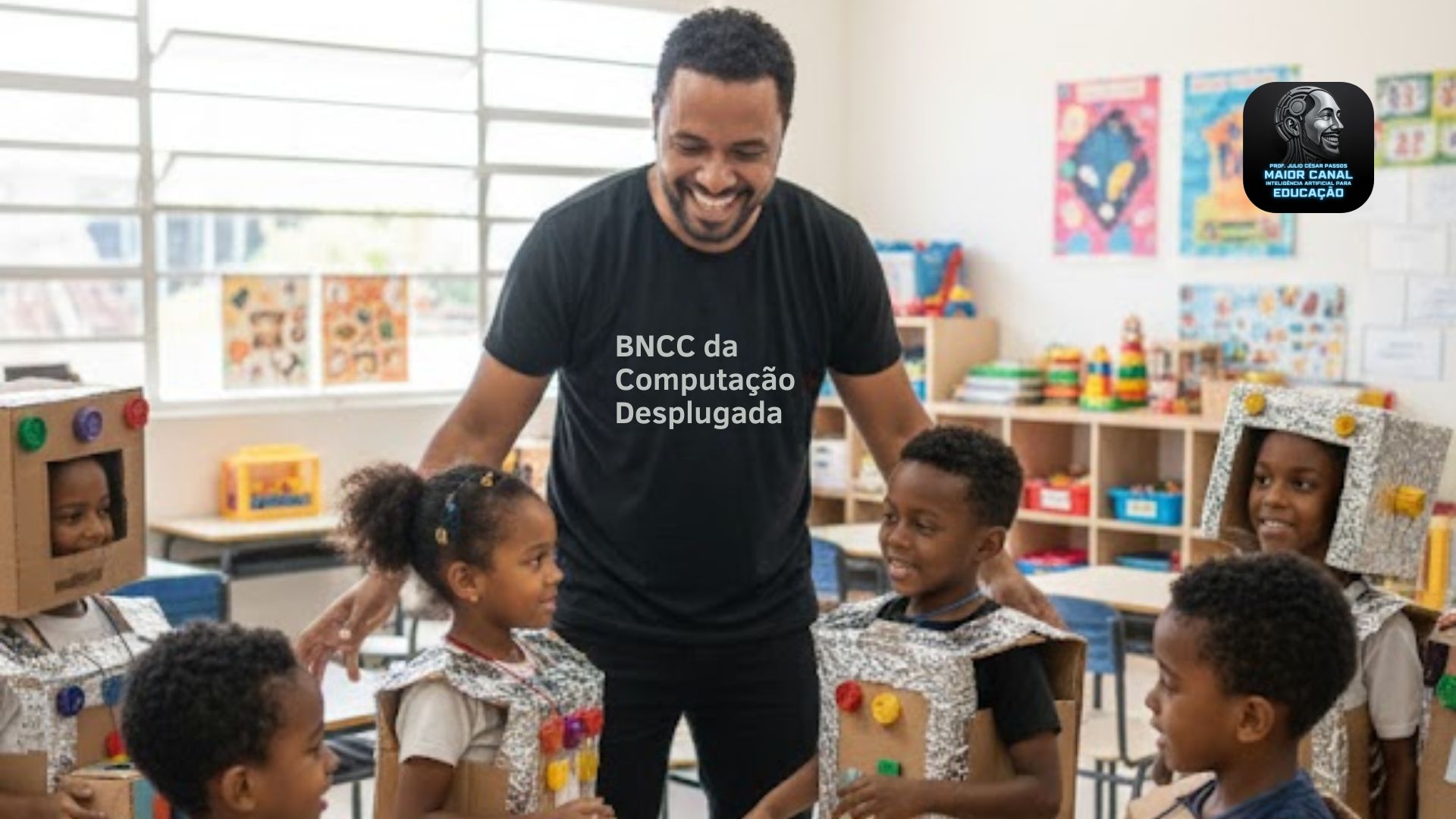Professor aplicando computação desplugada com crianças em sala de aula